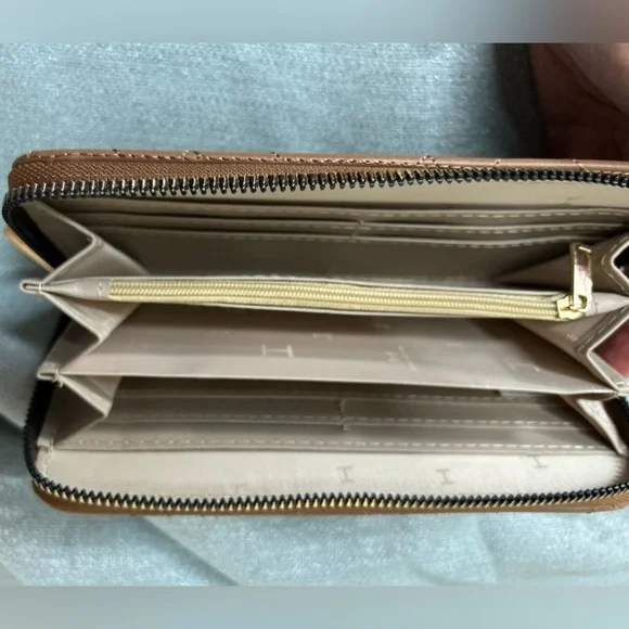 Halston Monogrammed Wallet in Camel with Gold Hardware - Picture 3 of 7
